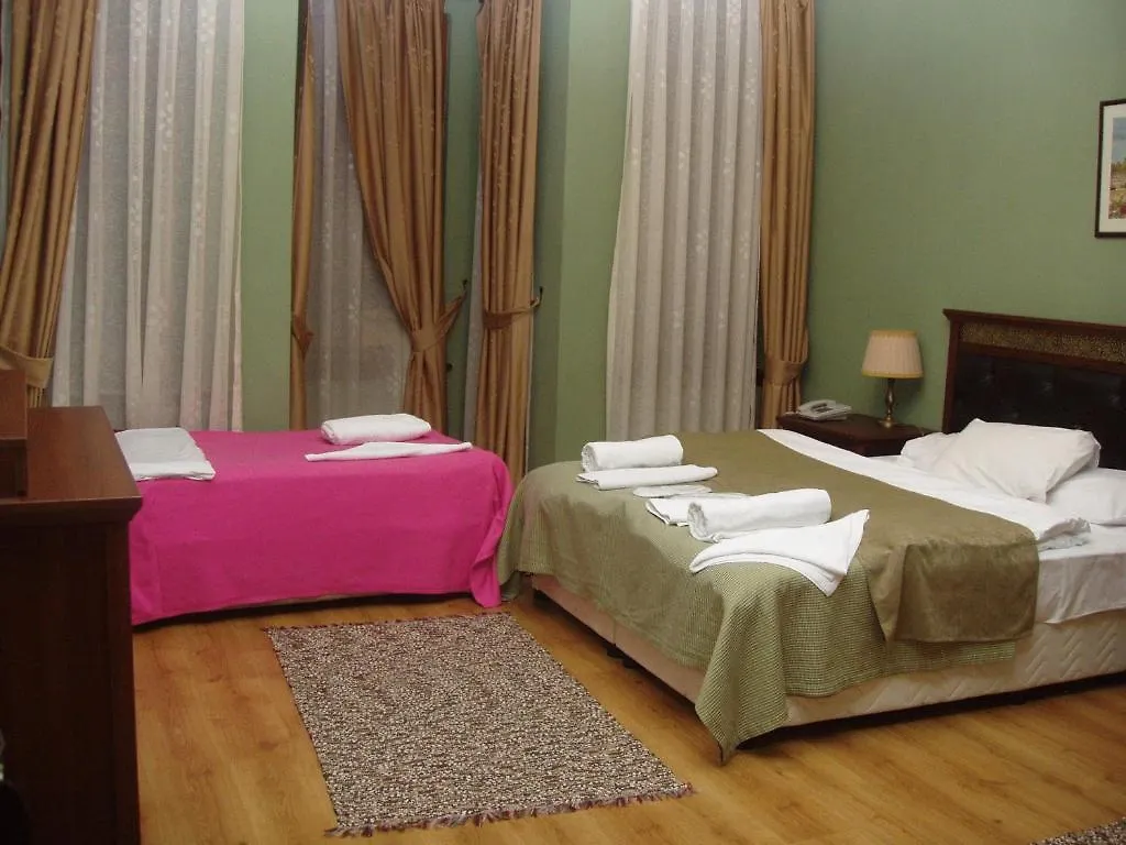 Istanbul Irish Hotel 2*,